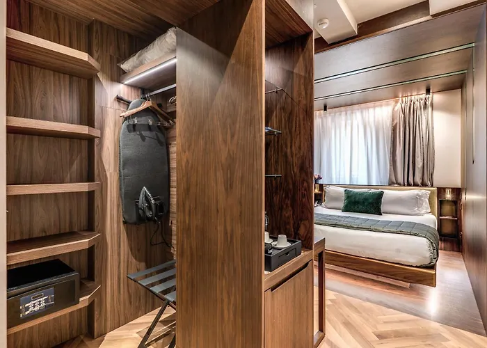 Otel The Steps - By Eitch Collection