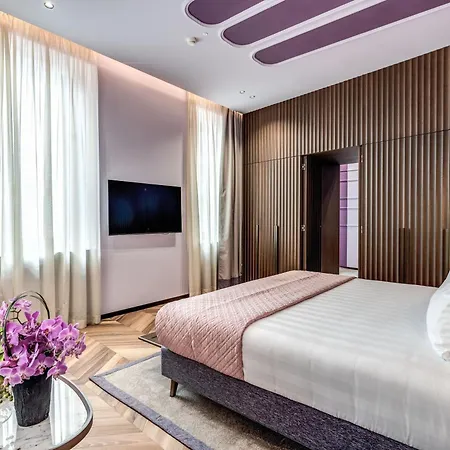 The Steps - By Eitch Collection Roma